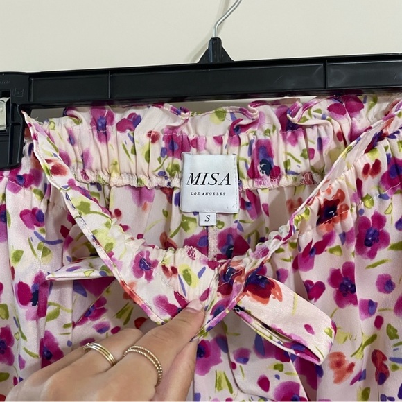 🌸💖 MISA LOS ANGELES FLORAL SHORTS 💖🌸 - Picture 2 of 3